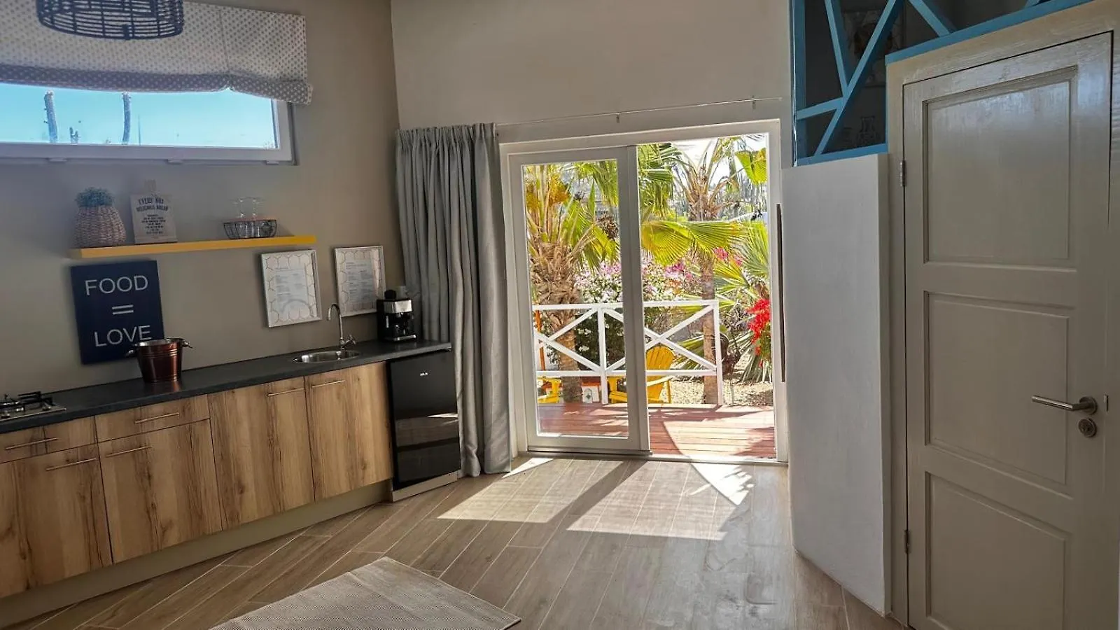 The Rocks Residence, Apartment 2 Of Total 2 Paradera
